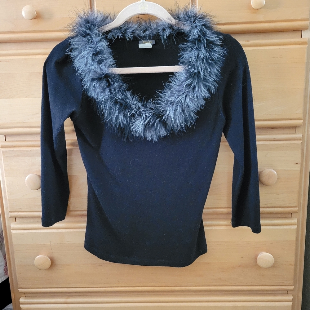 Feather collar shirt